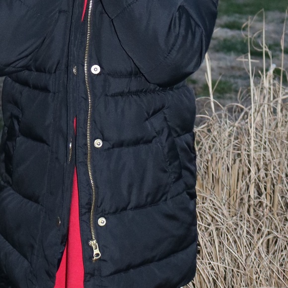 Profile Picture of Tara Chuwan (@chanku_tara46) on Poshmark