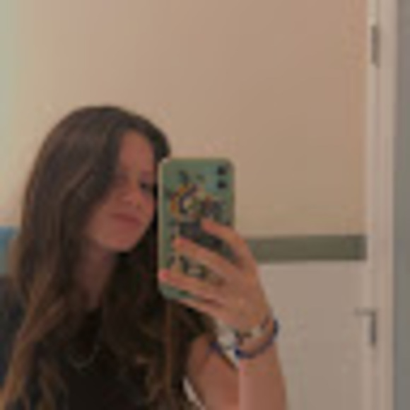 Profile Picture of Addison Vranich (@addisonvranich) on Poshmark