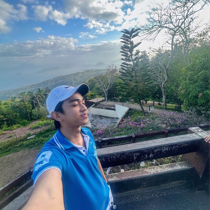 Profile Picture of H U B E R T (@artist_hubert) on Tiktok