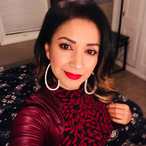 Profile Picture of Janeth Palacios (@janely21) on Poshmark