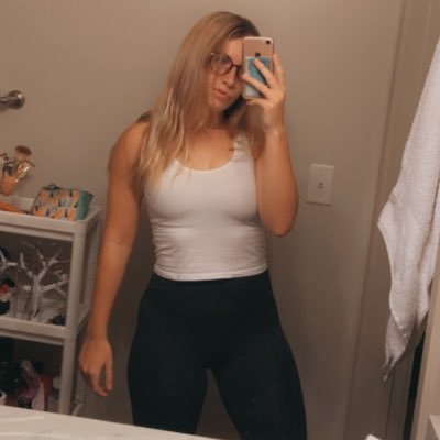 Profile Picture of Sophia Maly-cordell (@Sophie_Swimmer) on Twitter