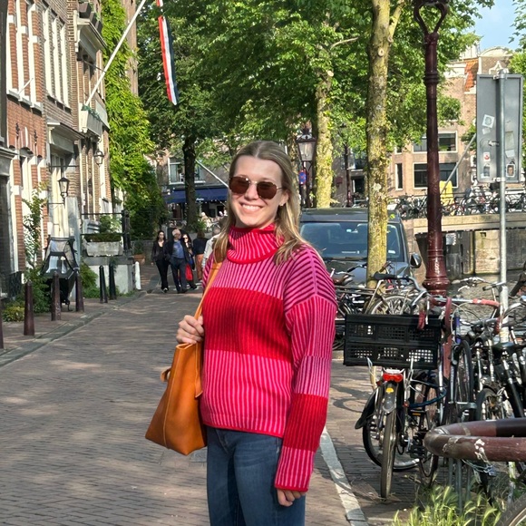 Profile Picture of Evie Lieffring (@evielieffring) on Poshmark