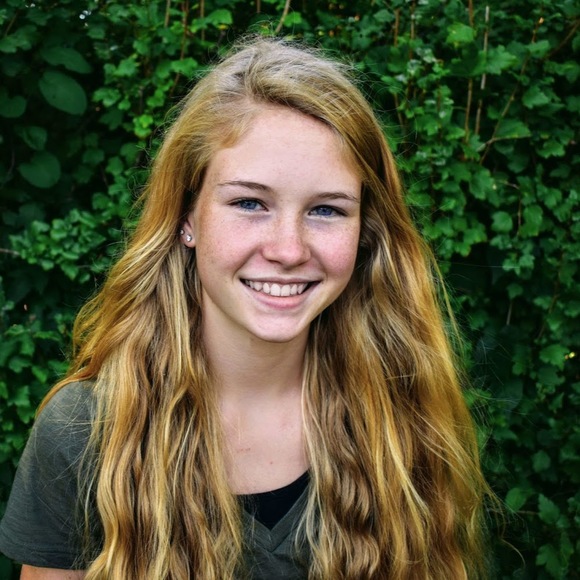 Profile Picture of Lily Beck (@lilyibeck) on Poshmark