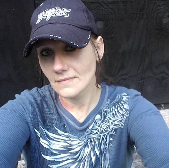 Profile Picture of Christy Mccune (@christymccune) on Poshmark
