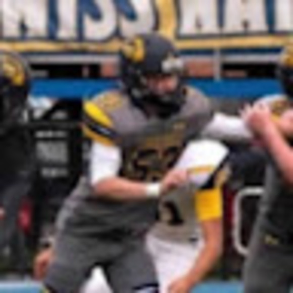 Profile Picture of Logan Minnucci (@loganminnucci) on Poshmark