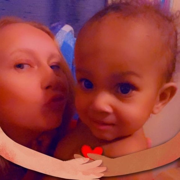 Profile Picture of Melissa Colie (@melissa_colie) on Poshmark