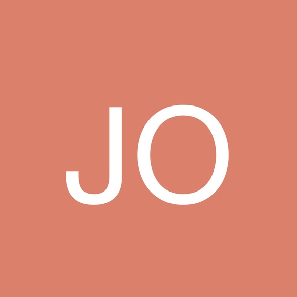 Profile Picture of Jodene Olinger (@jodeneolinger) on Poshmark