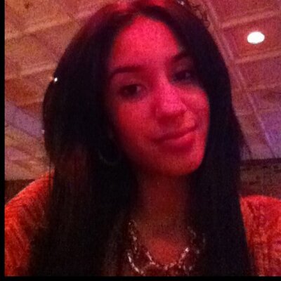 Profile Picture of La Reina De Copium 🇵🇷 (@lareinanyc) on Twitter