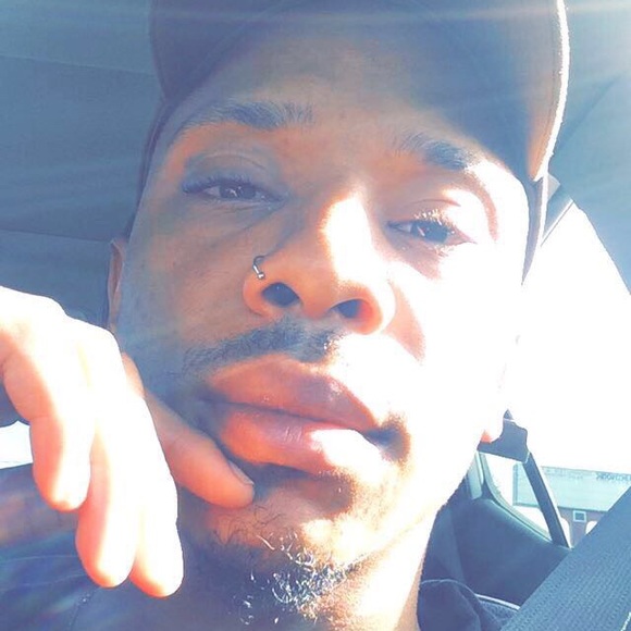 Profile Picture of Samuel Griffin (@sammythuggin) on Poshmark