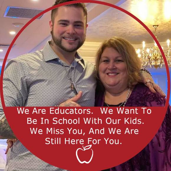 Profile Picture of Debbie Caruso (@debann10) on Poshmark