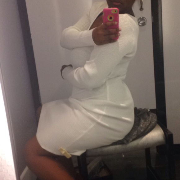 Profile Picture of Alyssa Devries (@alyssajeane122) on Poshmark