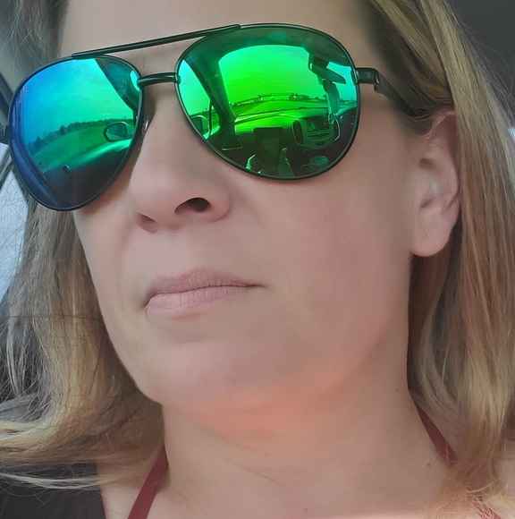 Mandi Jenkins - Poshmark Profile Picture of Mandi Jenkins (@ssweet5683) on Poshmark