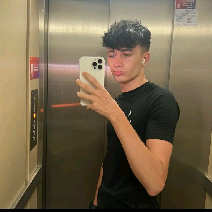 Profile Picture of Daniel (@danieltwink) on Tiktok