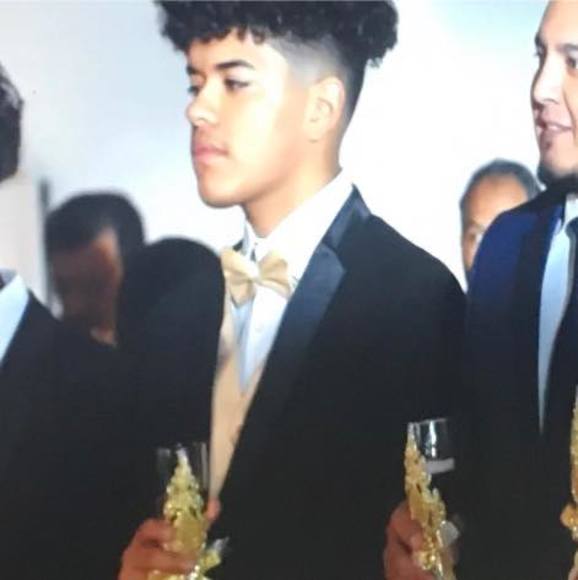 Profile Picture of Christopher Menjivar (@chrisyeezy) on Poshmark