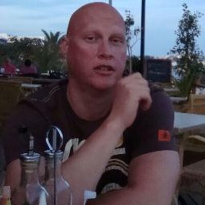 Profile Picture of Lee Barnes (@lbarnzee) on Twitter