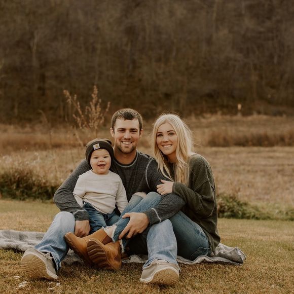 Profile Picture of Taylor Winjum (@taylorwinjum) on Poshmark