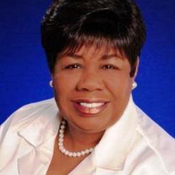 Profile Picture of Pearl Scott (@pearlsrealtor) on Twitter