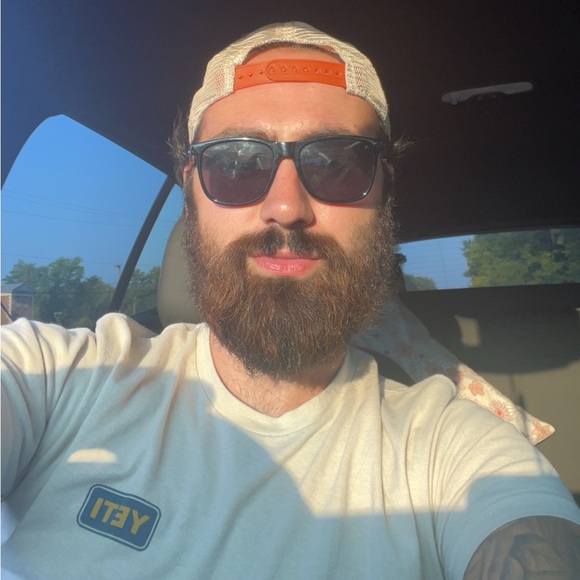 Profile Picture of Chris Houser (@chrishouser_) on Poshmark