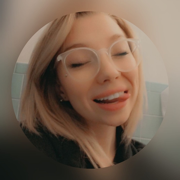 Profile Picture of Rachel Yerkey (@rachel_yerkey) on Poshmark