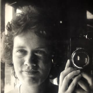 Profile Picture of Susan Huber (@susanhuberart) on Instagram