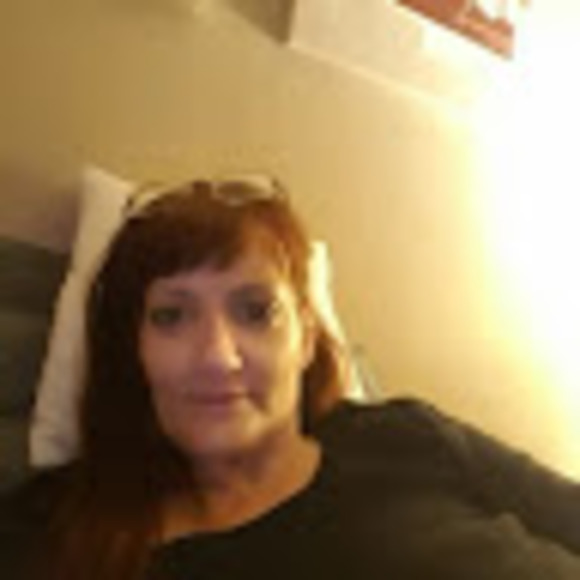 Profile Picture of Shelly Perrin (@shelly_perrin) on Poshmark