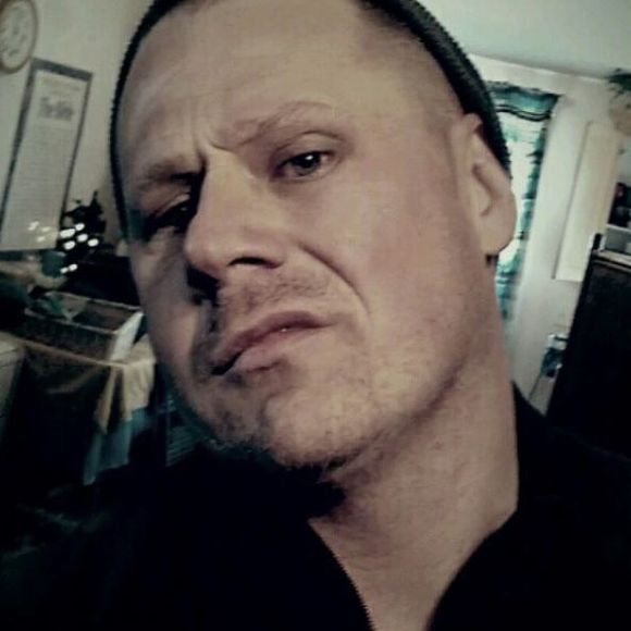 Profile Picture of Dylan Byrne (@dylanbyrne) on Poshmark