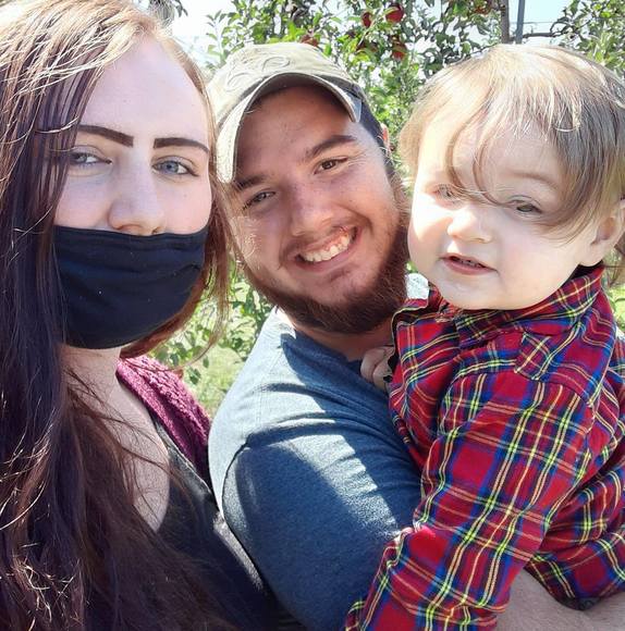 Profile Picture of Kelli Braster (@kellibraster) on Poshmark