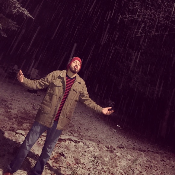 Profile Picture of Eduardo Lara (@eduardolara1016) on Poshmark