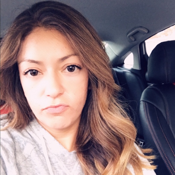 Profile Picture of Cynthia Covarrubias (@cynthia_cova) on Poshmark