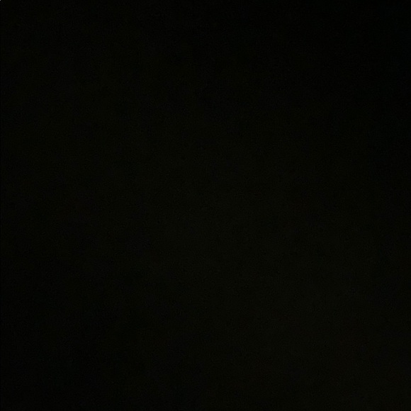 Profile Picture of Avery Belloff (@arsellstuff1) on Poshmark