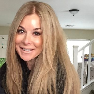 Profile Picture of Vickie Giannos (@@TheyCallMeMOLLS) on Twitter