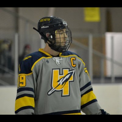 Profile Picture of Zach Born (@zborn19) on Twitter