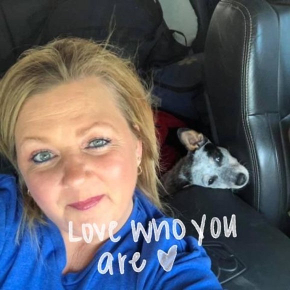 Profile Picture of Twilla Gillham (@twillagillham) on Poshmark