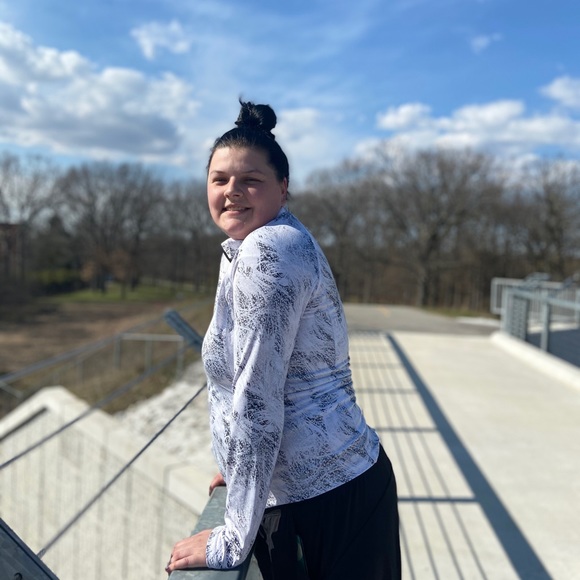 Profile Picture of Rachel Woodbyrne (@r_woodbyrne) on Poshmark