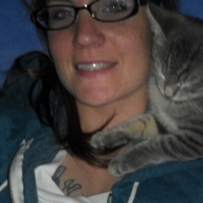 Profile Picture of Laura Strom (@LStrom1983) on Twitter