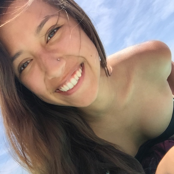 Sabrina Coloma - Poshmark Profile Picture of Sabrina Coloma (@sabrinacoloma2) on Poshmark