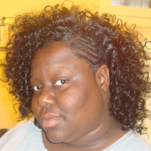 Profile Picture of Shannon Pettiway (@smpetti3322) on Poshmark