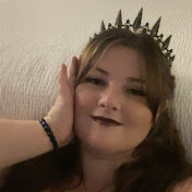 Profile Picture of Brianne Reads (@briannereads) on Youtube