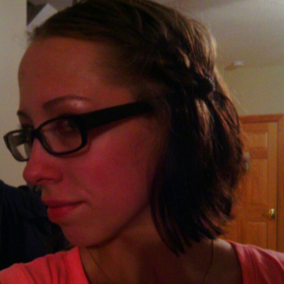 Profile Picture of Marcy Winkler (@mwink11) on Poshmark