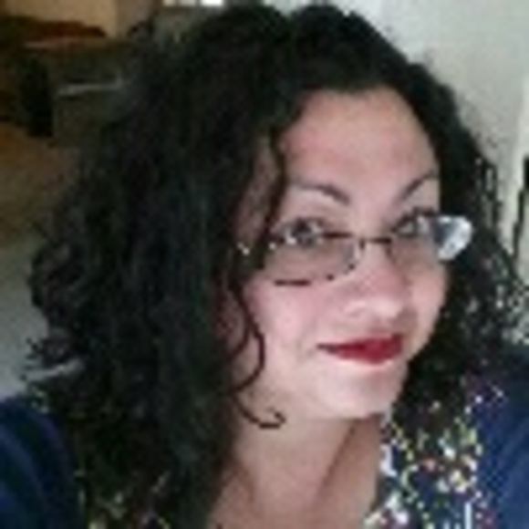 Linda Mccandless - Poshmark Profile Picture of Linda Mccandless (@cherckadee) on Poshmark