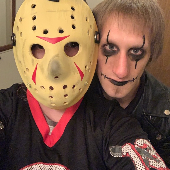 Profile Picture of Steve Griffith (@griffers172) on Poshmark