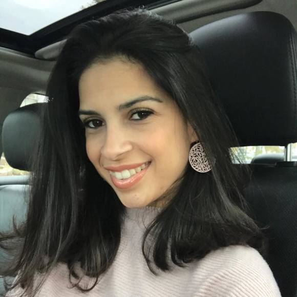 Profile Picture of Miriélli Delfino (@mimidelfino) on Poshmark