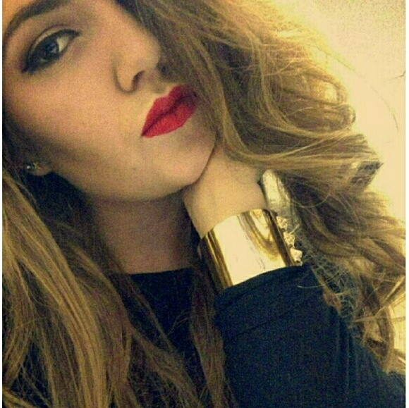 Profile Picture of Tehya Walker (@tehyalynnnnnn) on Poshmark