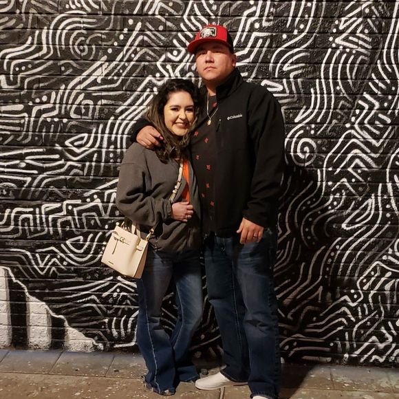 Profile Picture of Amy Deluna (@amylynn135) on Poshmark