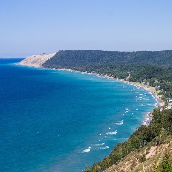 Profile Picture of Christine Dekkers (@cdekkers) on Poshmark