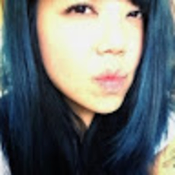 Profile Picture of Tamiko Jonson (@tamikojonson) on Poshmark