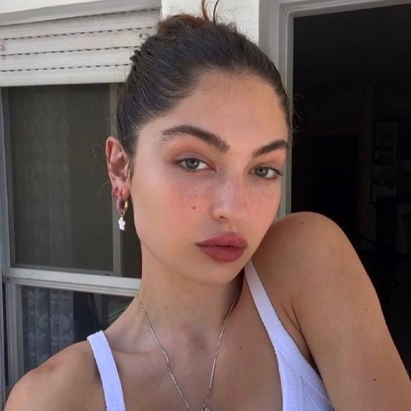 Profile Picture of Leopold Eleanor (@bnjdcyosgv) on Poshmark