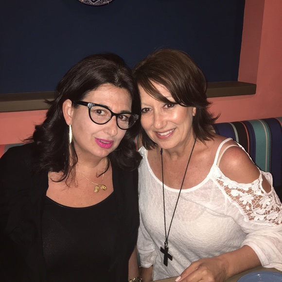 Profile Picture of Donna Jeffries (@damoneaz) on Poshmark