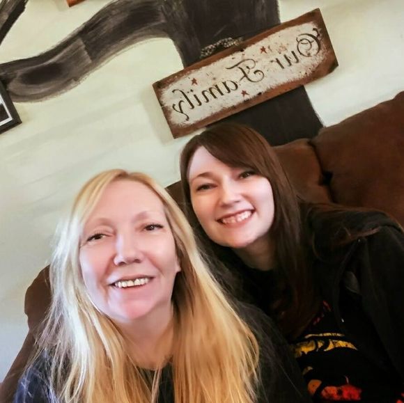 Profile Picture of Eveline Braddy casey (@eveline1617) on Poshmark