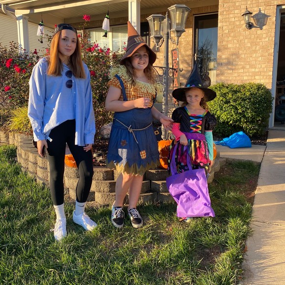 Profile Picture of Sara Melhorn (@melhorn01) on Poshmark